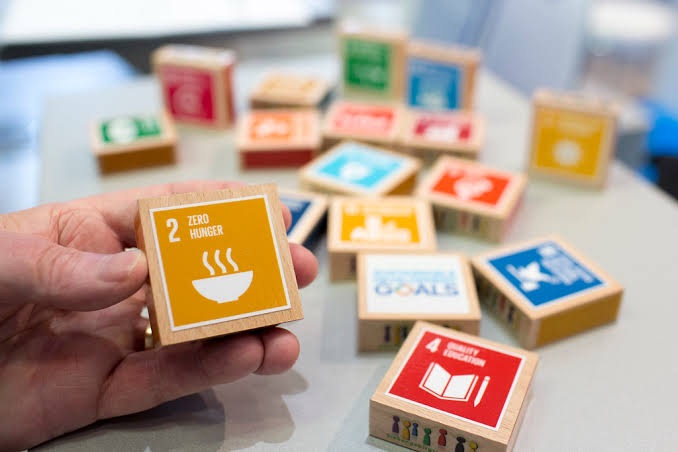 SDGs Center Undip Gelar Program Charity, Bagikan 350 Paket Buka Puasa di Masjid Kampus